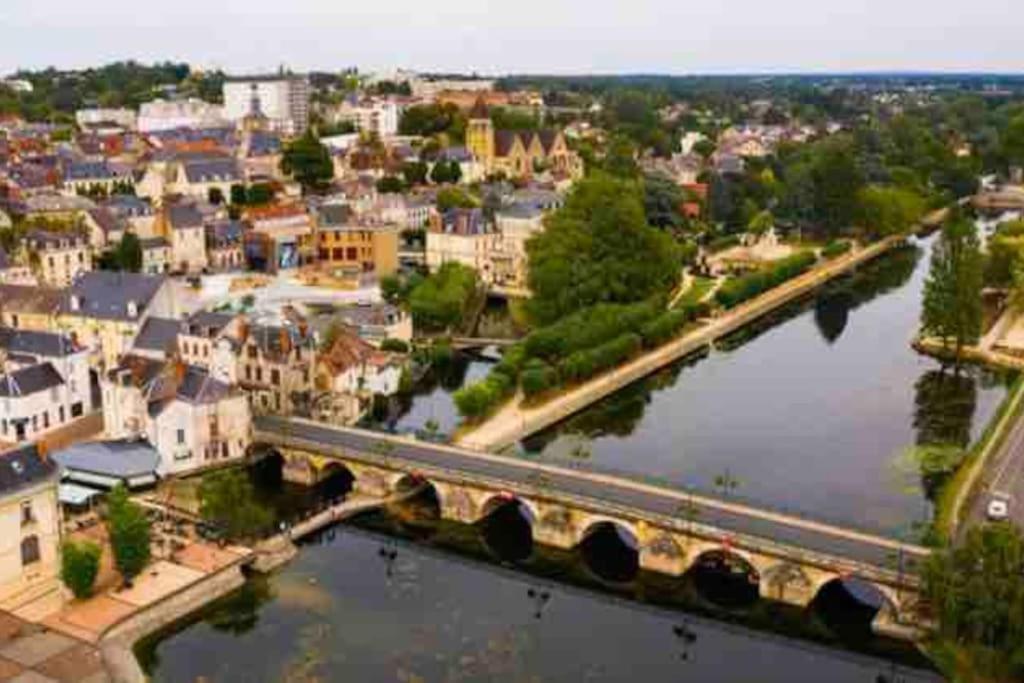 Charmant Studio Vierzon Luaran gambar
